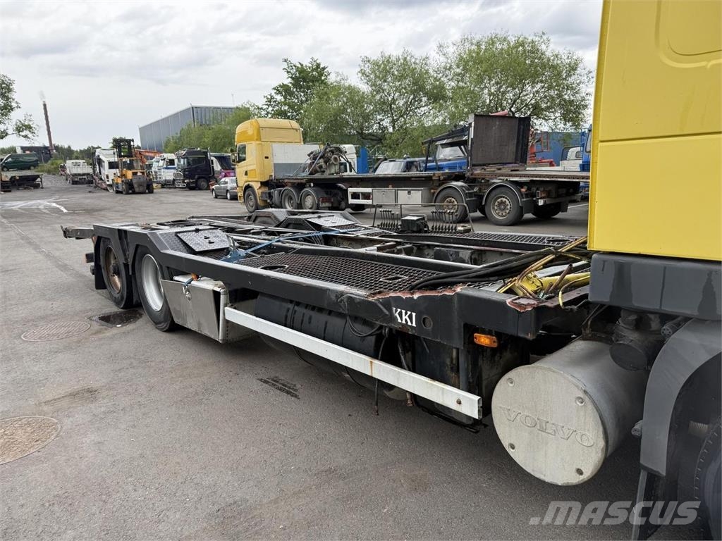 Volvo FM12 6x2 420 hp Camiones de cama baja