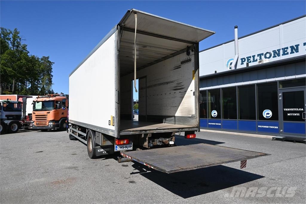Volvo FM300 4x2 umpikori Camiones con caja de remolque