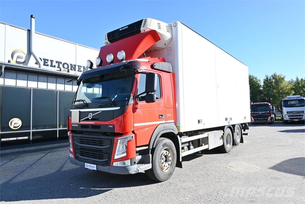 Volvo FM370 6x2 Furgons