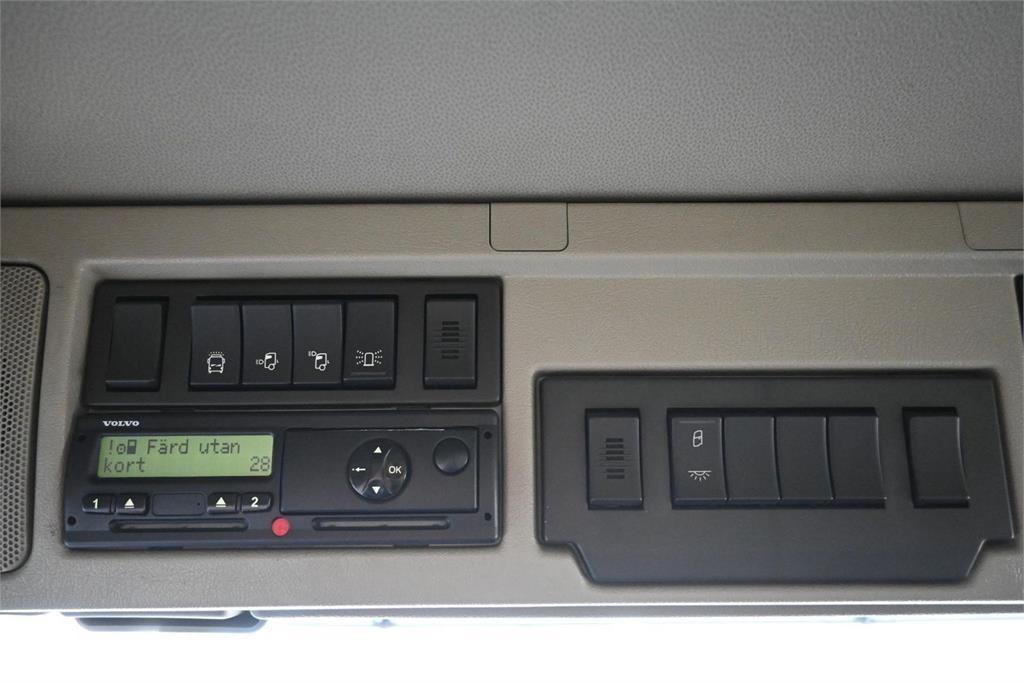 Volvo FM370 6x2 Furgons
