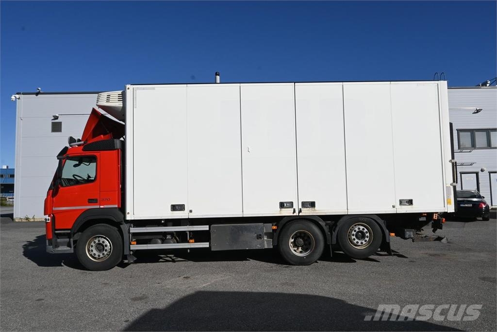 Volvo FM370 6x2 Furgons
