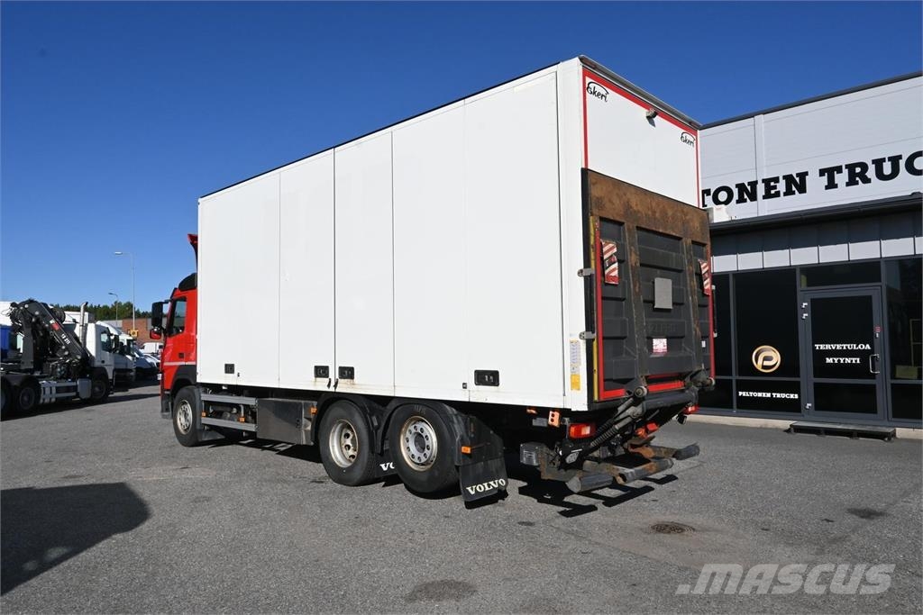 Volvo FM370 6x2 Furgons