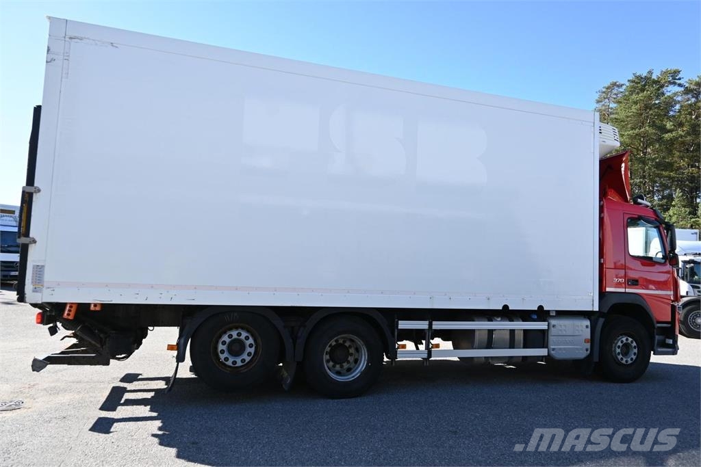 Volvo FM370 6x2 Furgons