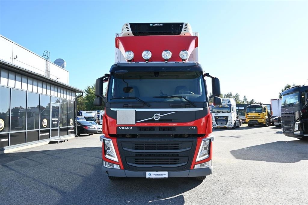 Volvo FM370 6x2 Furgons