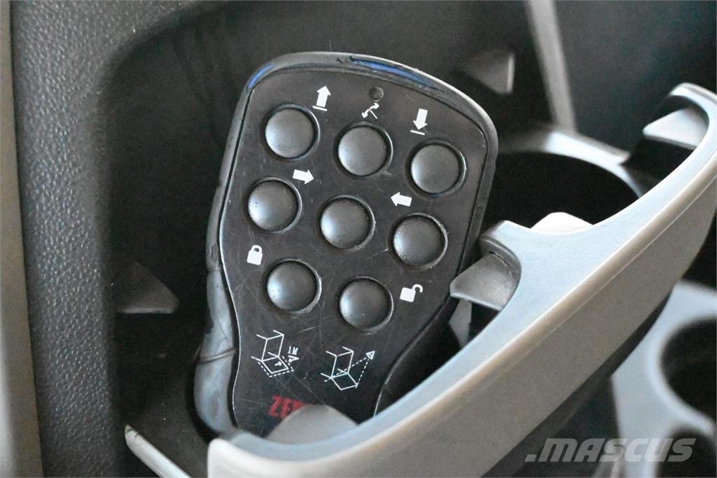 Volvo FM420 4x2 Camiones con caja de remolque