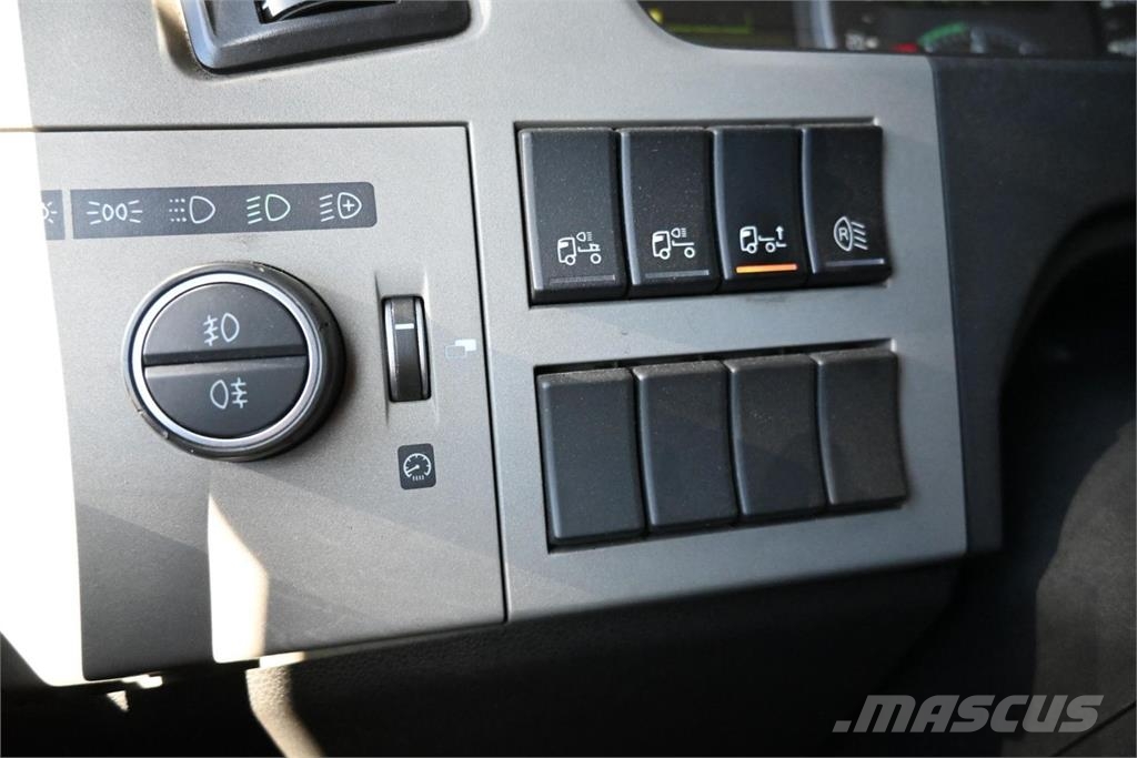 Volvo FM420 4x2 Camiones con caja de remolque