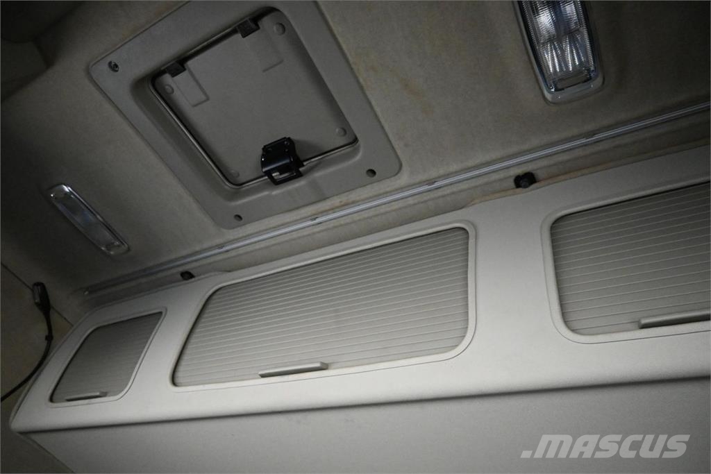 Volvo FM420 4x2 Camiones con caja de remolque