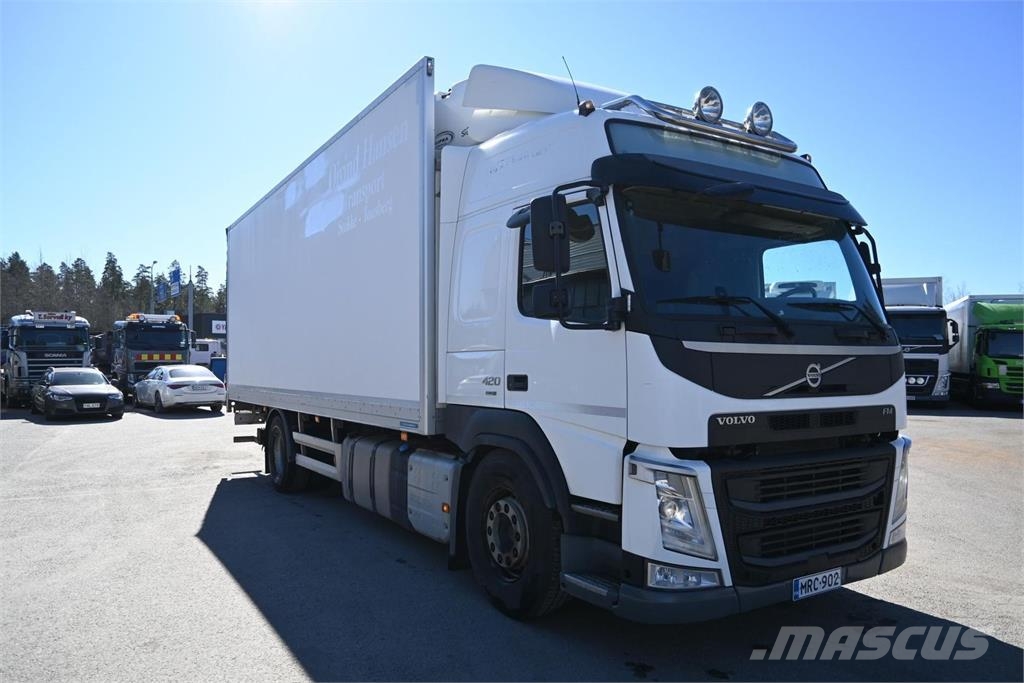 Volvo FM420 4x2 Camiones con caja de remolque