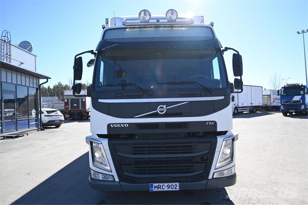 Volvo FM420 4x2 Camiones con caja de remolque