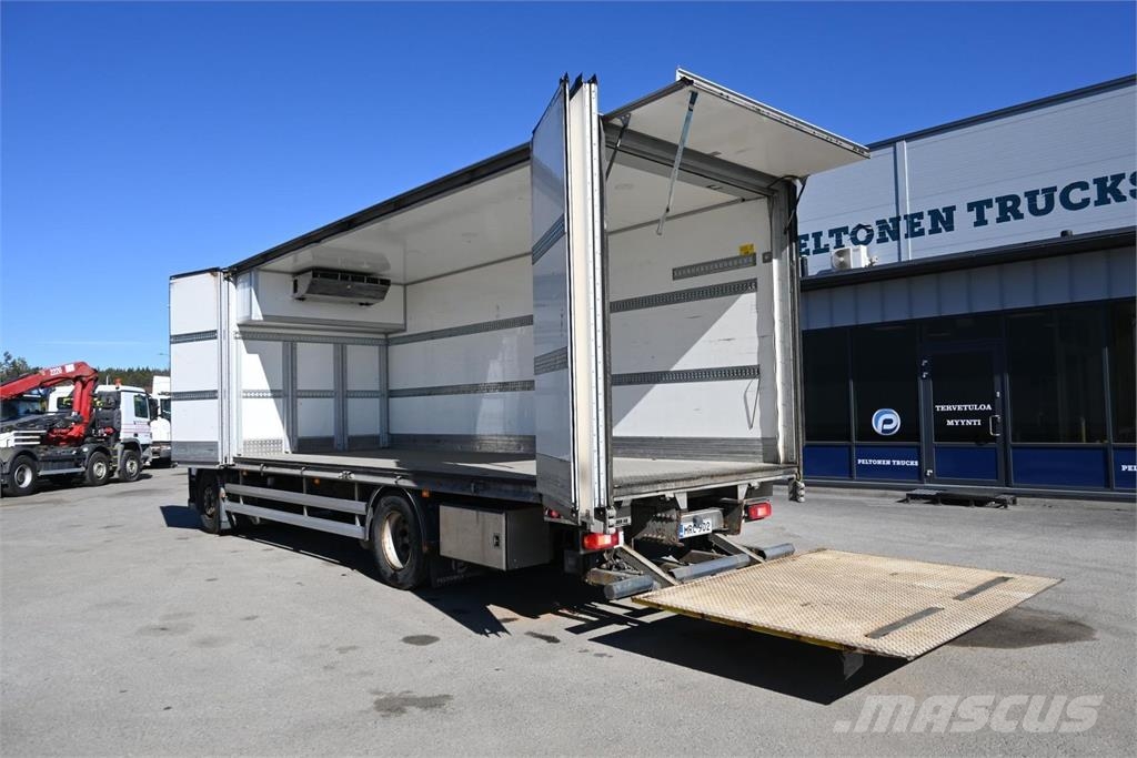 Volvo FM420 4x2 Camiones con caja de remolque