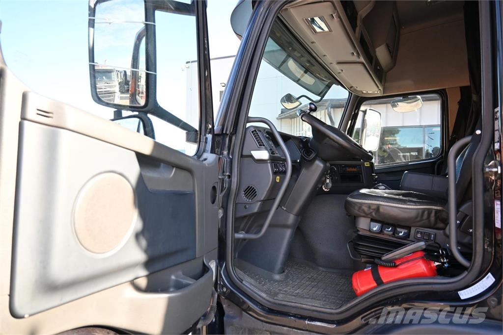 Volvo FM420 6x2 Palfinger Kranwagen