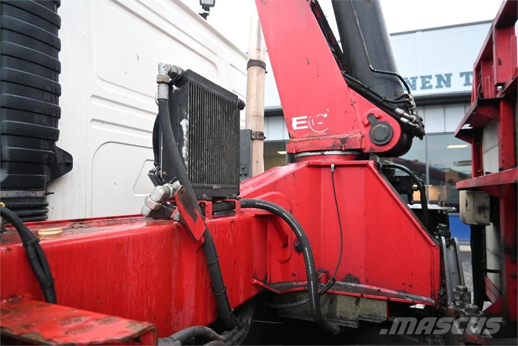 Volvo FM460 6x2 HMF3000K7 شاحنات الرافعات
