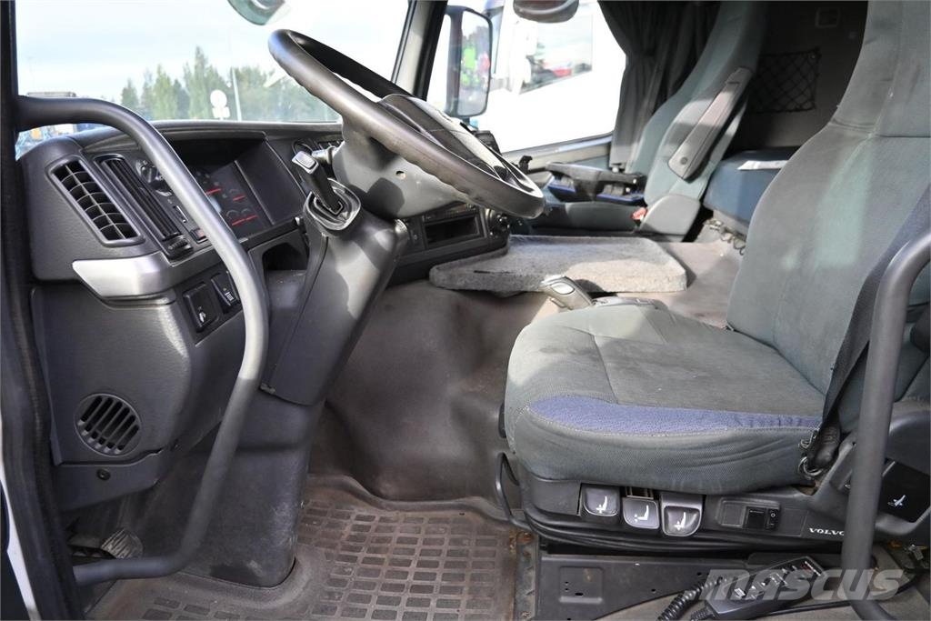 Volvo FM460 6x2 HMF3000K7 شاحنات الرافعات