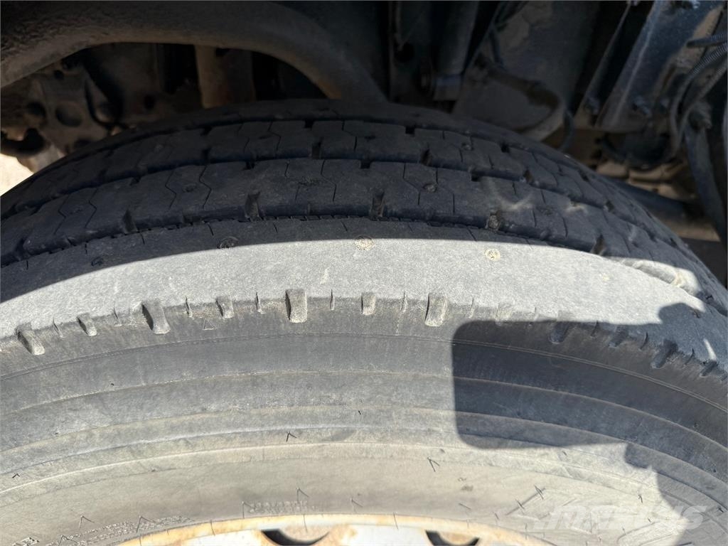 Volvo FM480 8x4 شاحنات الرافعات الخطافية