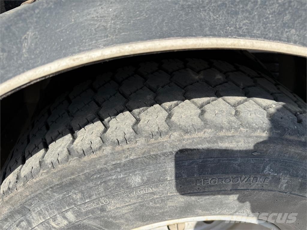 Volvo FM480 8x4 شاحنات الرافعات الخطافية