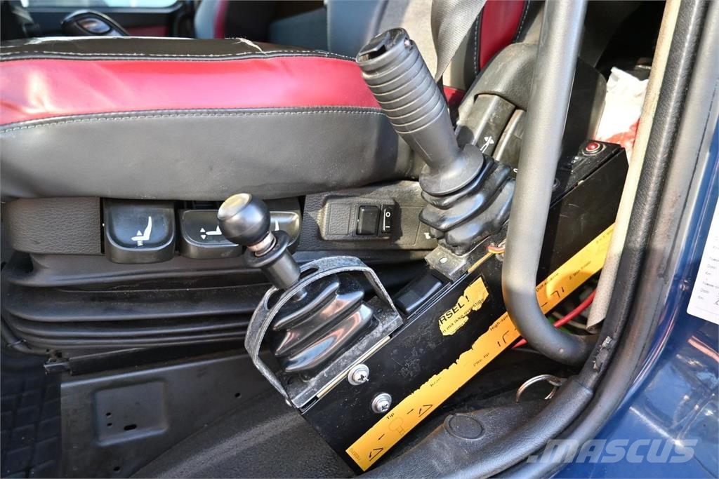 Volvo FM500 8x4 Rol kiper kamioni s kukama za dizanje
