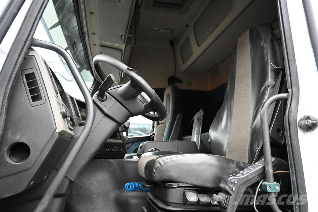Volvo FM500 8x4*4 Tridem 起重车