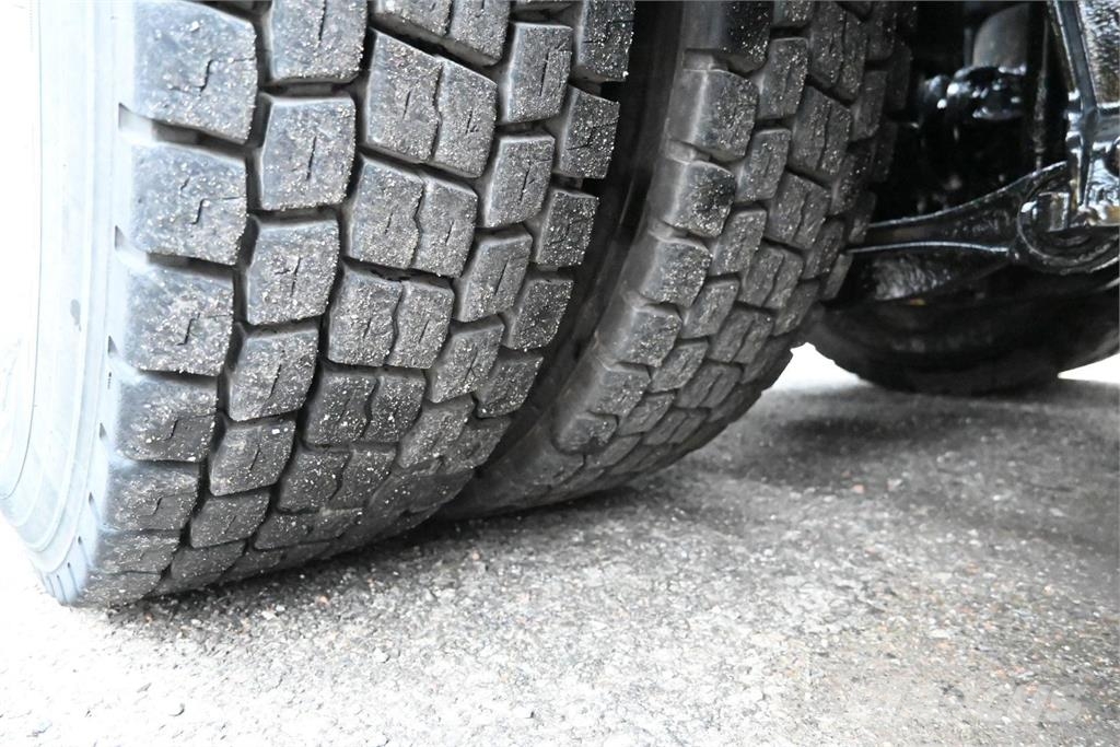 Volvo FM500 8x4*4 Tridem 起重车