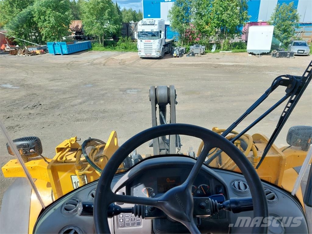 Volvo L 110 F لوادر بعجل