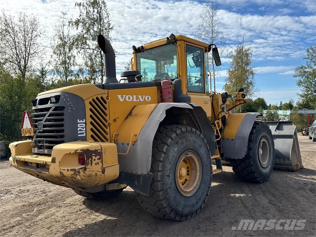 Volvo L 120 E MYYTY!! Kolesové nakladače