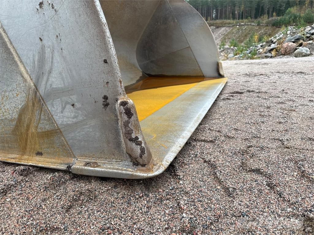 Volvo L 150 F Pyöräkuormaajat