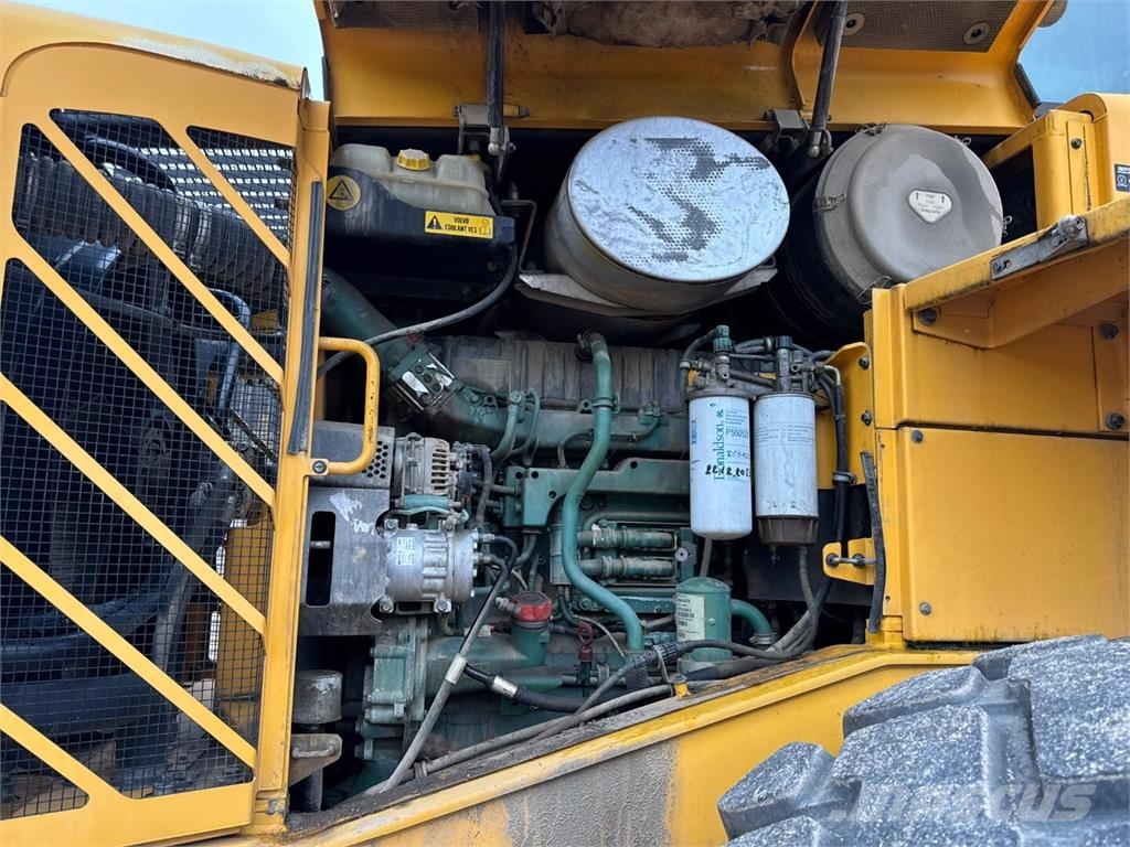 Volvo L 150 F Pyöräkuormaajat