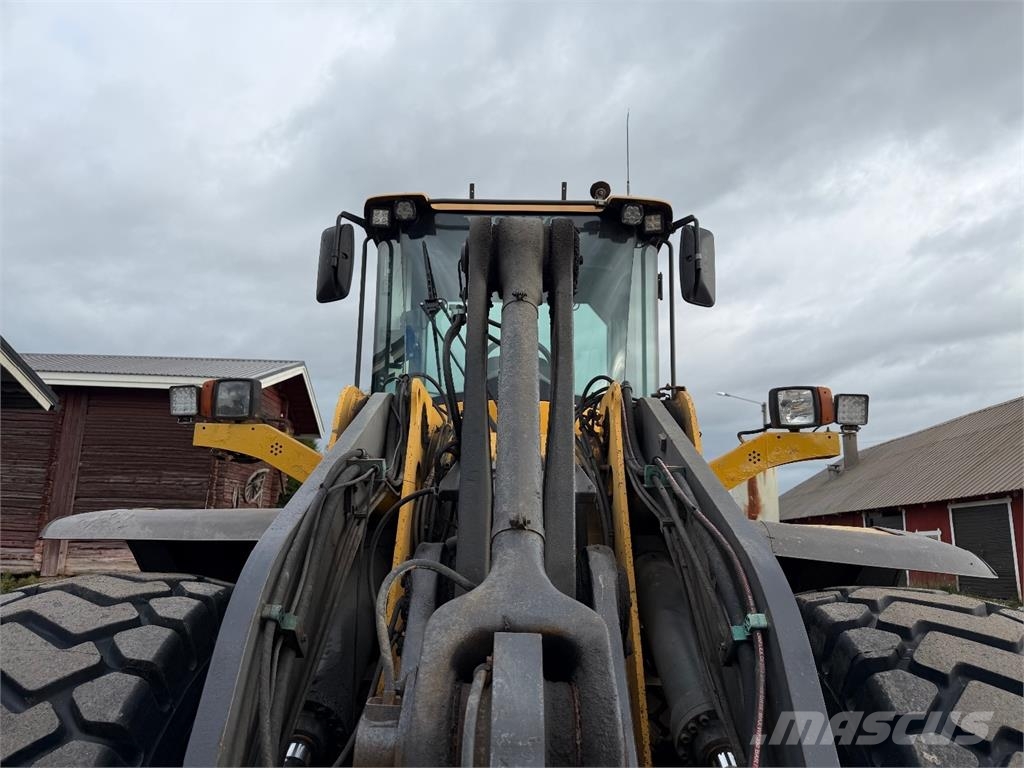 Volvo L120F Radlader
