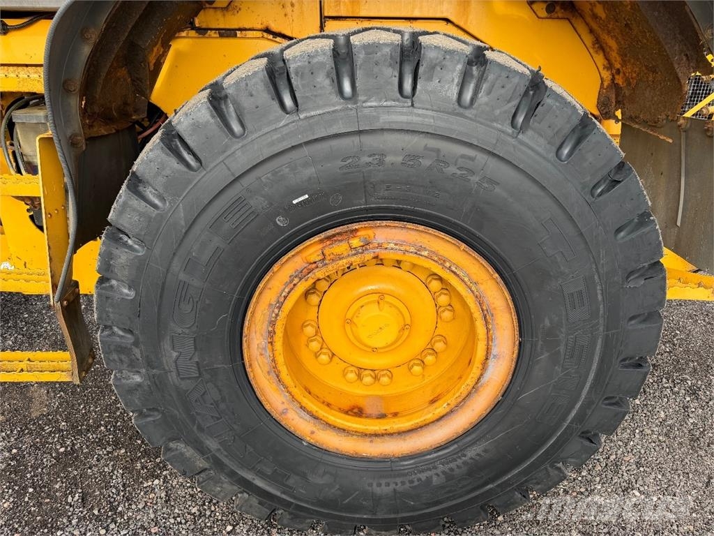 Volvo L120F Radlader
