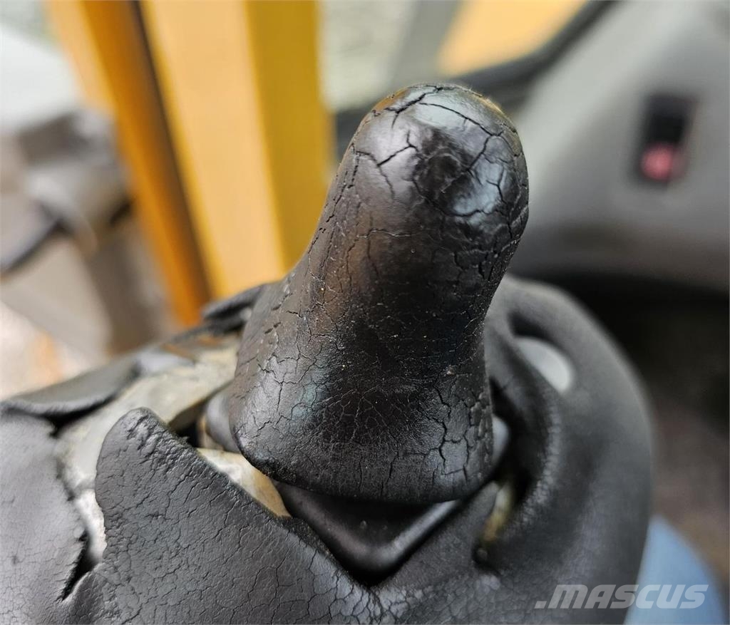 Volvo L180E High-Lift 轮式装载机