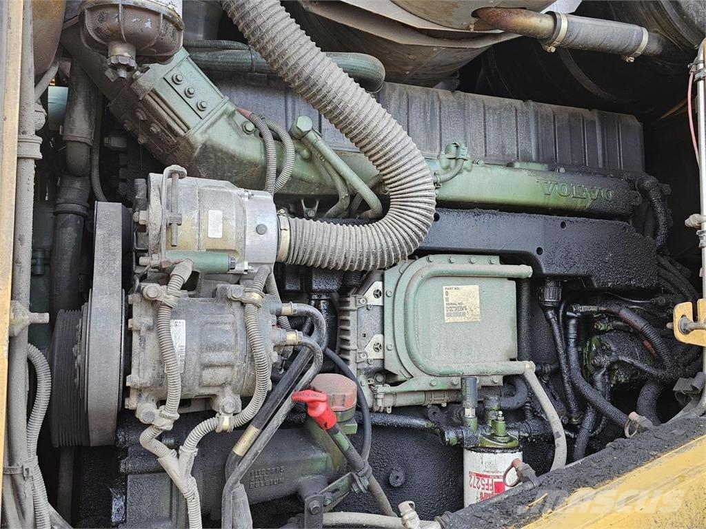 Volvo L180E High-Lift 轮式装载机