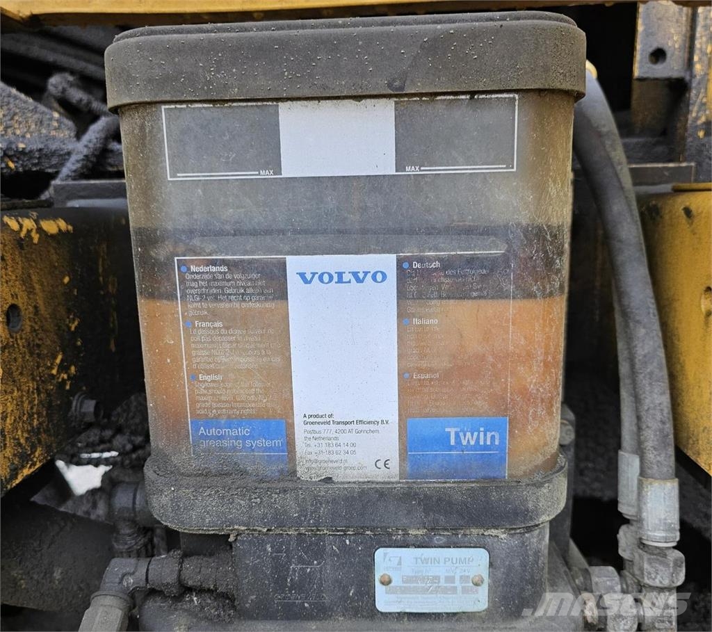 Volvo L180E High-Lift 轮式装载机