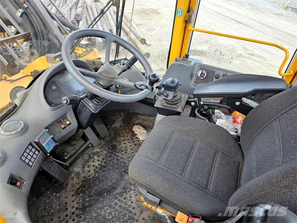 Volvo L180E High-Lift 轮式装载机