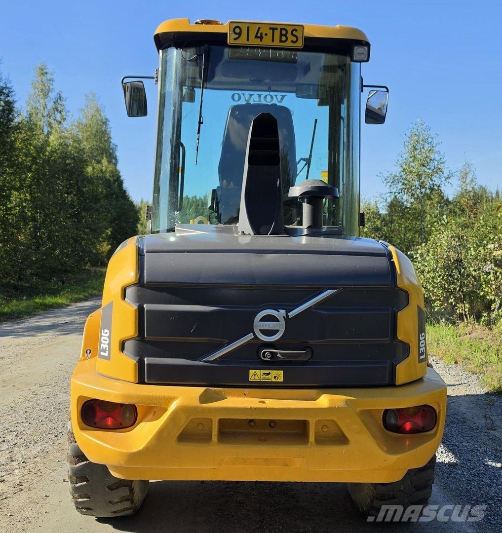 Volvo L30G, Kauha, Piikit Incarcator pe pneuri