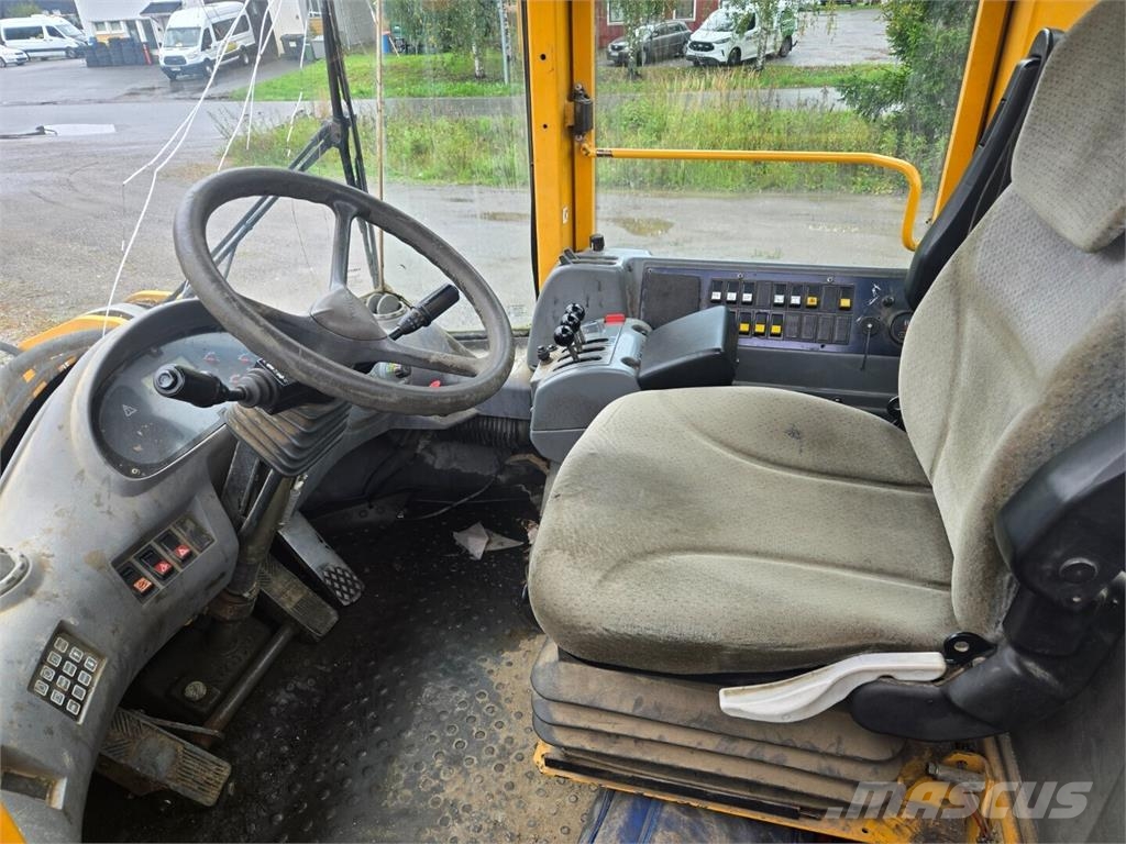 Volvo L70D 轮式装载机