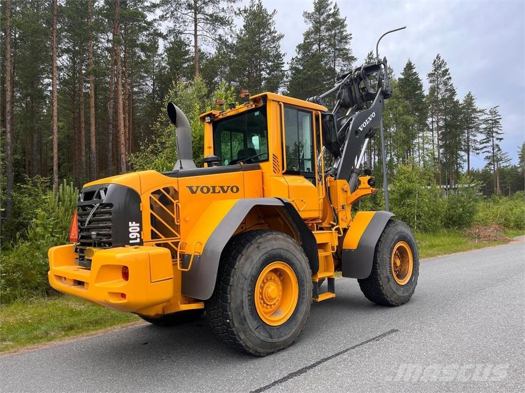 Volvo L90F Incarcator pe pneuri