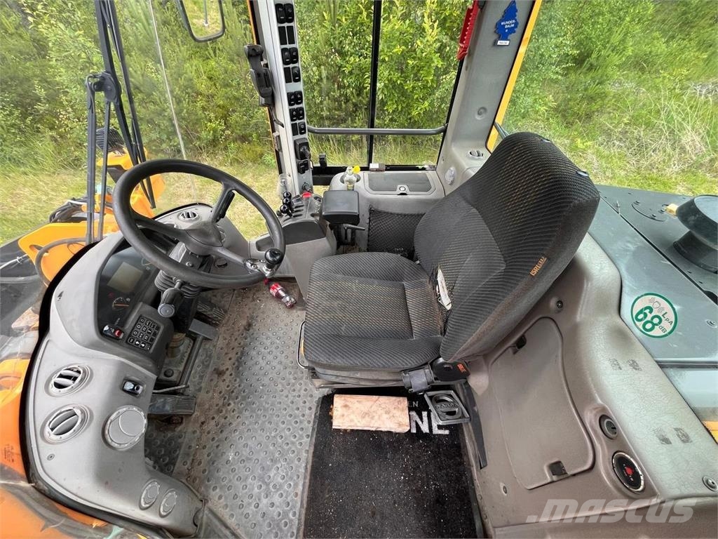 Volvo L90F Incarcator pe pneuri