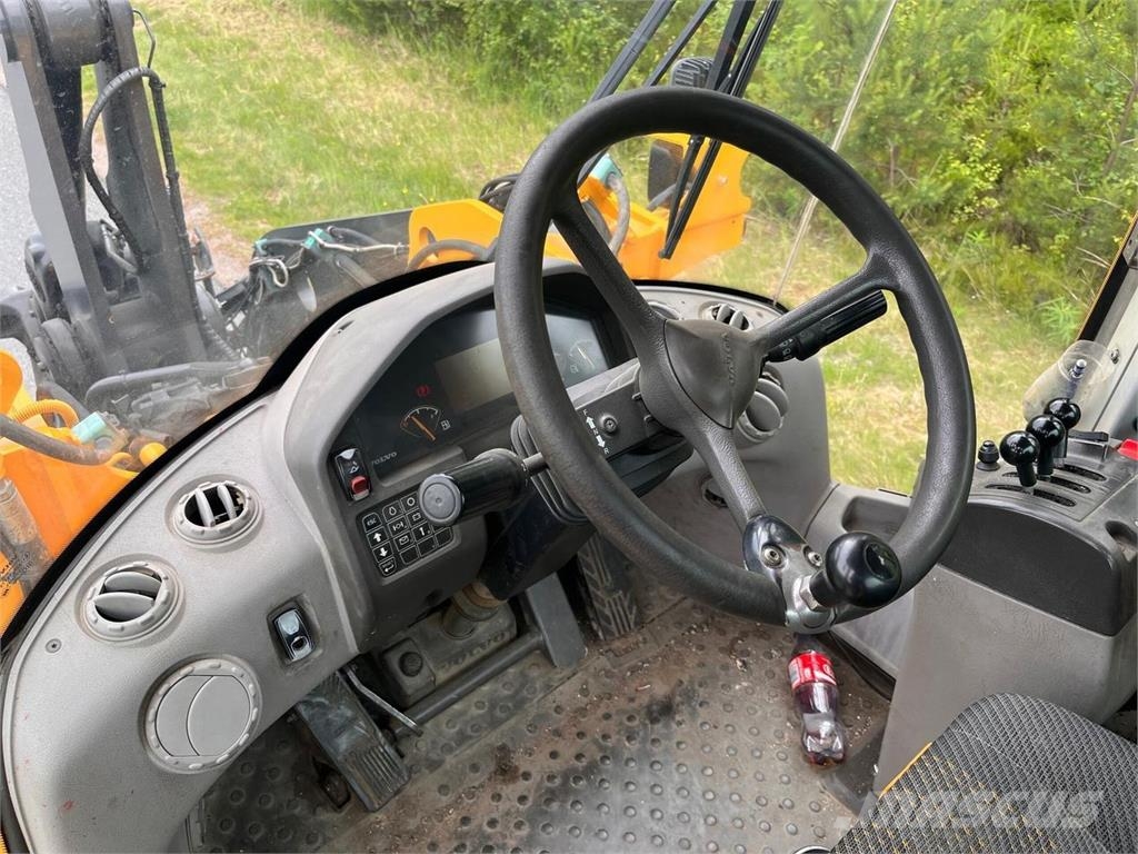 Volvo L90F Incarcator pe pneuri
