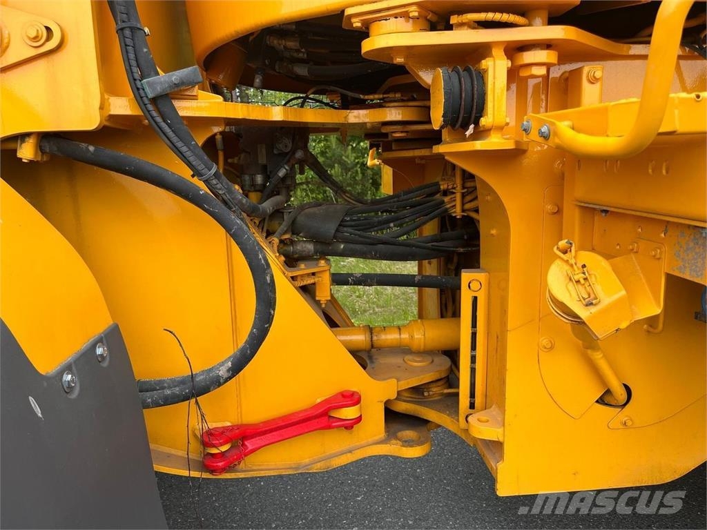 Volvo L90F Incarcator pe pneuri