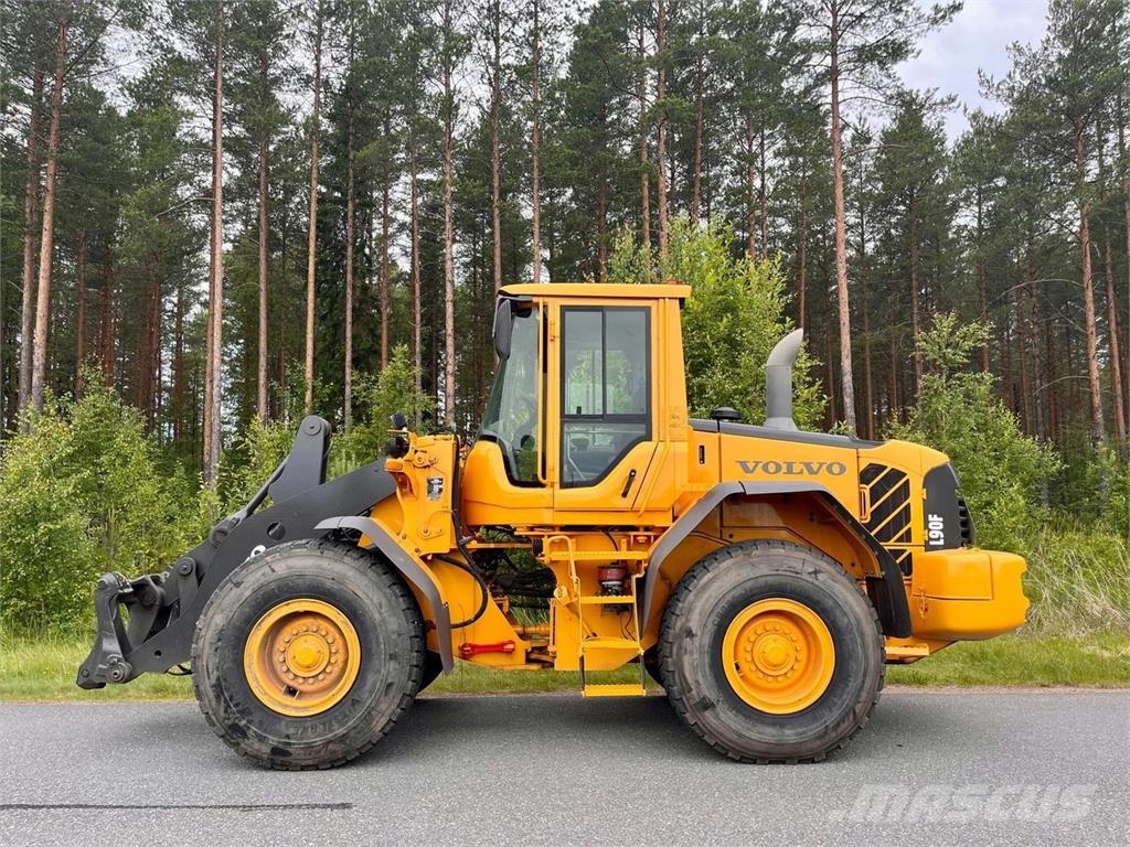 Volvo L90F Incarcator pe pneuri