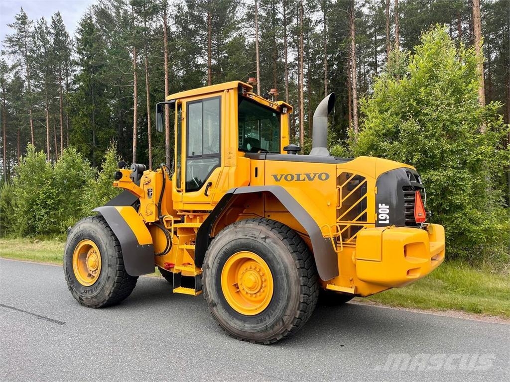Volvo L90F Incarcator pe pneuri