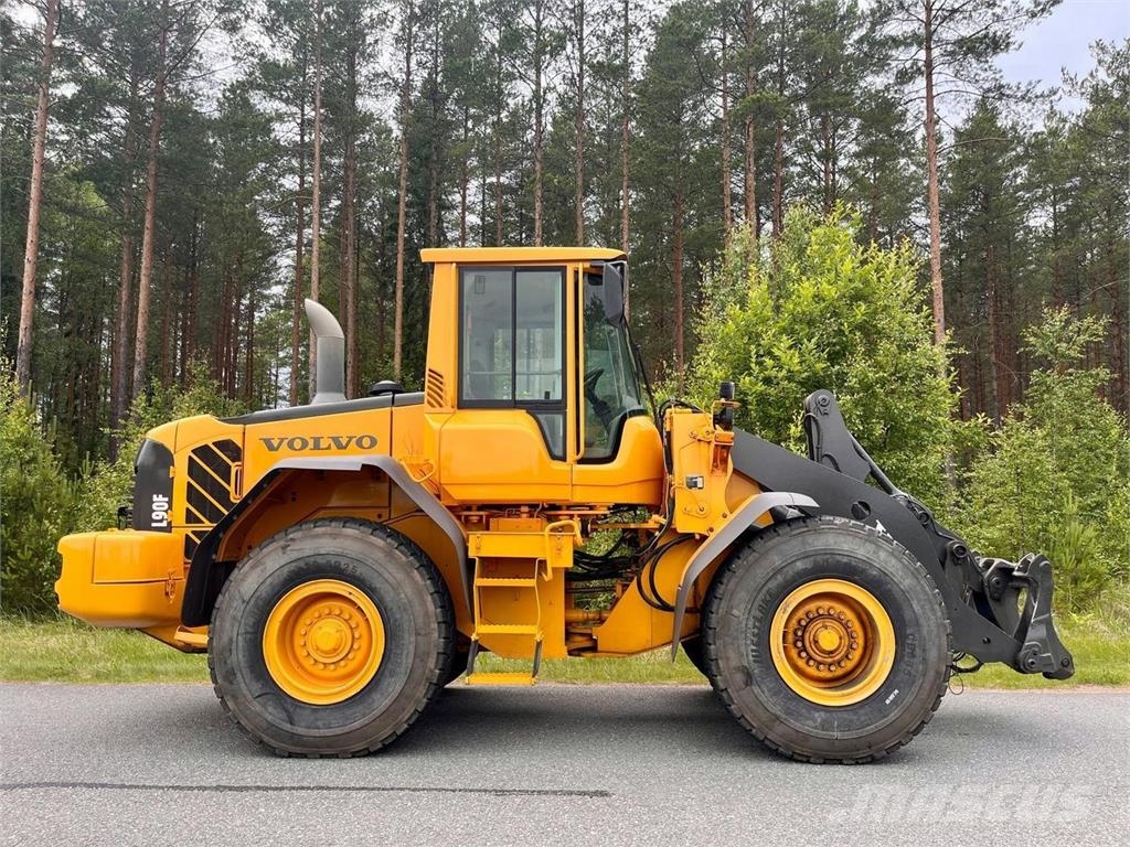 Volvo L90F Incarcator pe pneuri