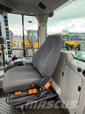Volvo L90G لوادر بعجل