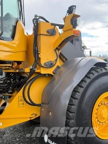 Volvo L90G لوادر بعجل