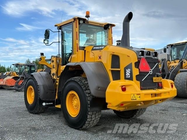Volvo L90G لوادر بعجل