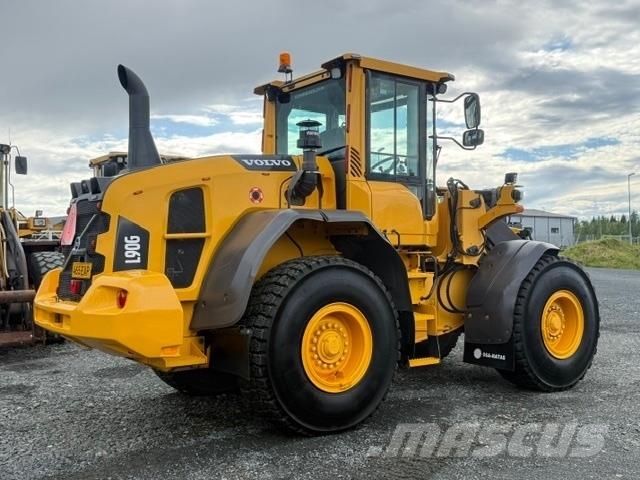 Volvo L90G لوادر بعجل