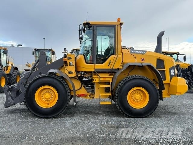 Volvo L90G لوادر بعجل