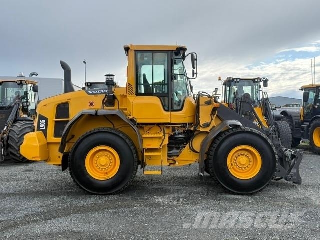 Volvo L90G لوادر بعجل