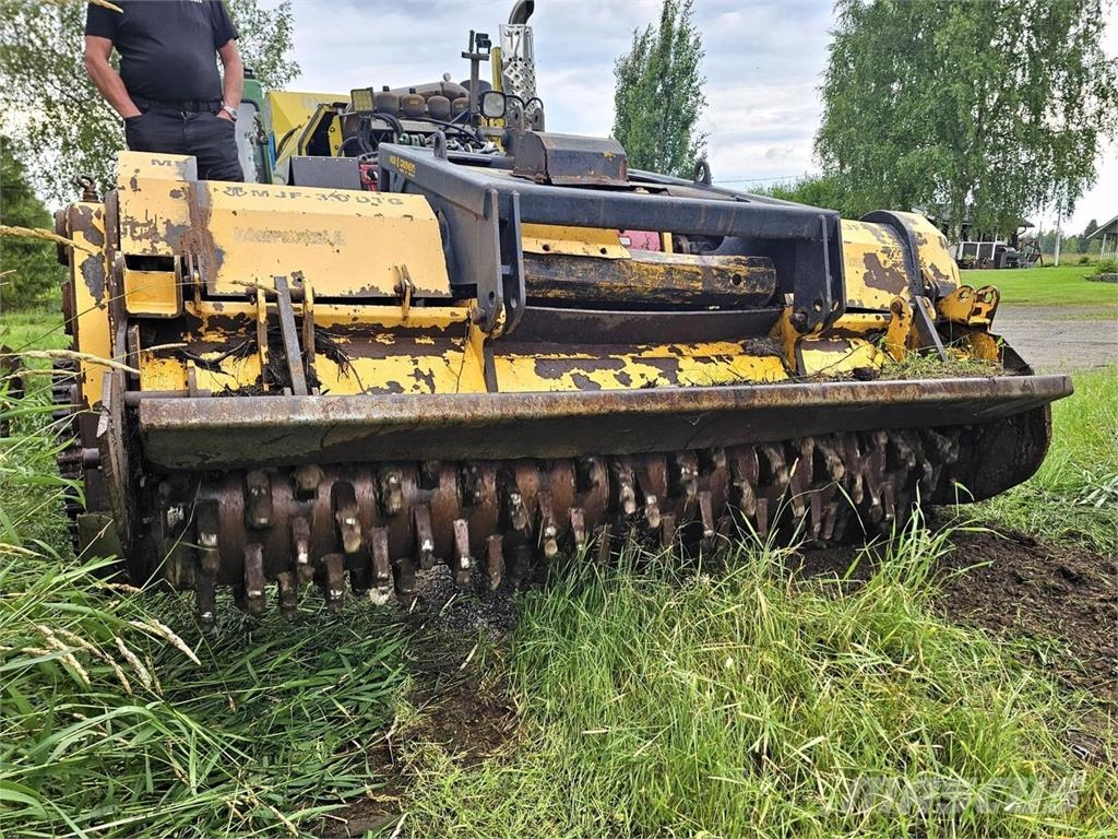 Yanmar C120R Pellonraivauskone/Meri Crushers MJF-143 Ostale poljoprivredne mašine