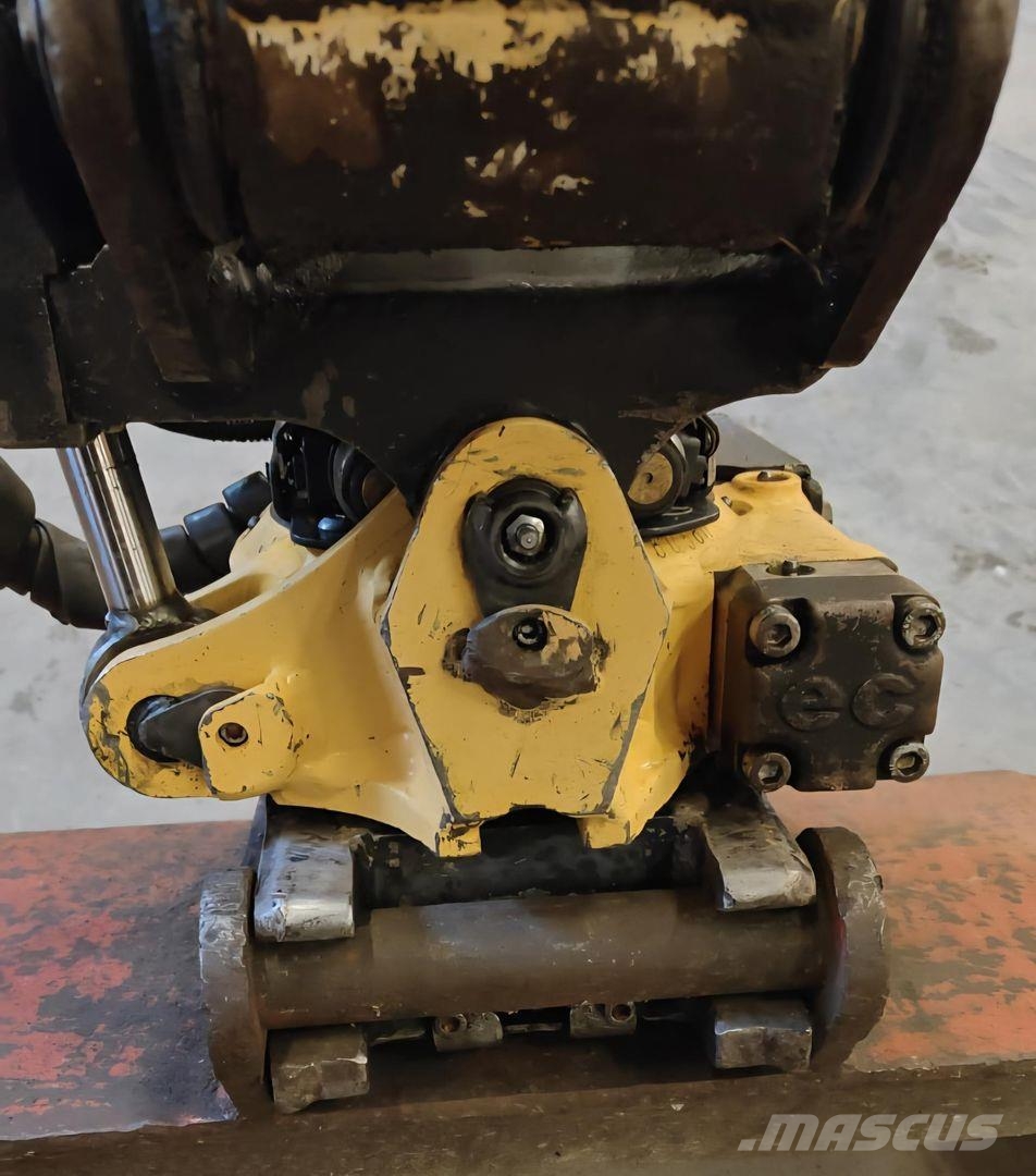 Yanmar VIO25-4, Engcon, 3 kauhaa حفارات صغيرة أقل من 7 طن (حفارات صغيرة)