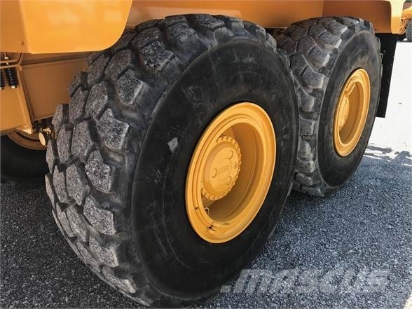 Bell B25E صهاريج مياه